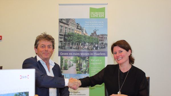 Contractondertekening fase 4 Groene Linten, Haarlem