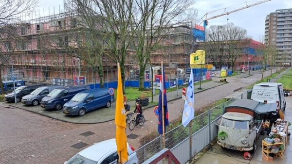 Viering hoogste punt De Schrijvers in Haarlem